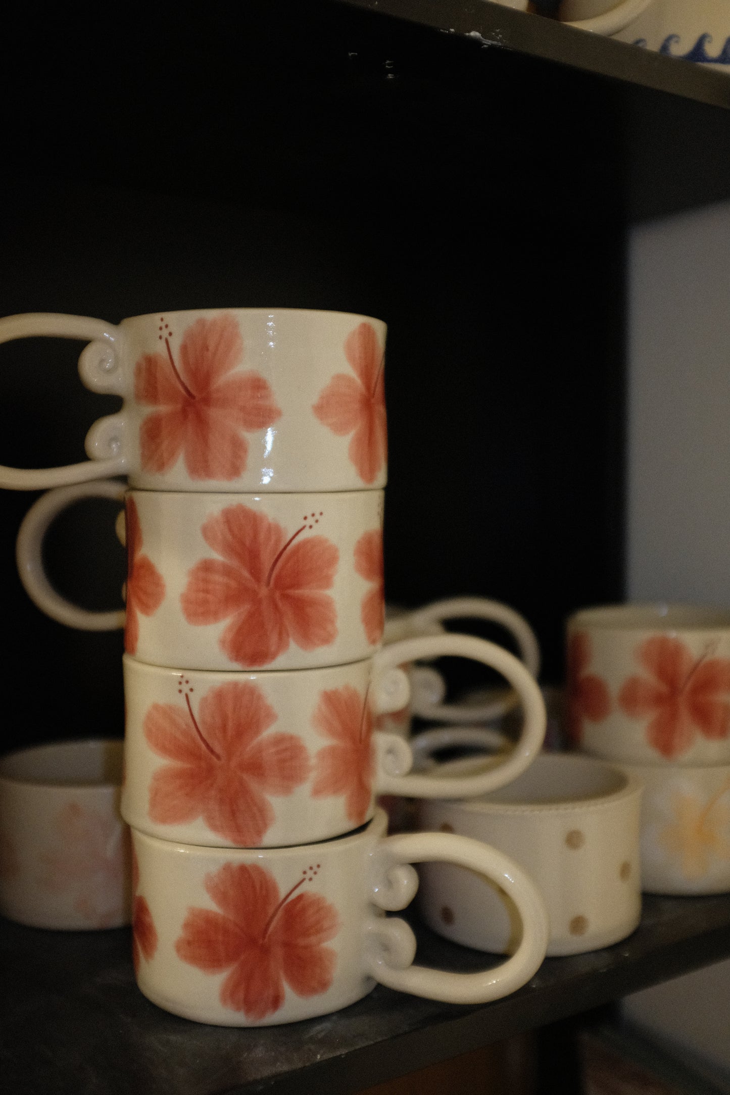 Hibiscus Swirl Handle | Red